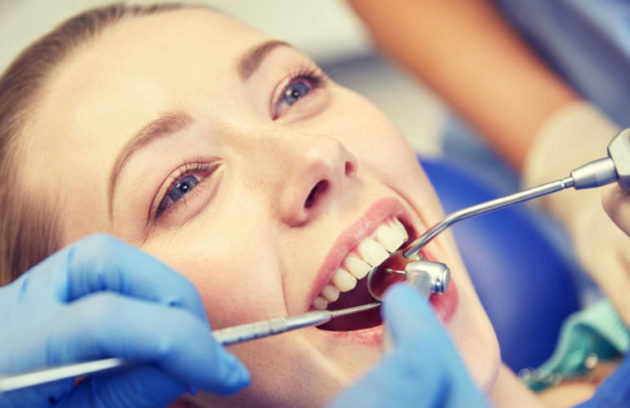 عمليات تجميل الاسنان بدون تقويم